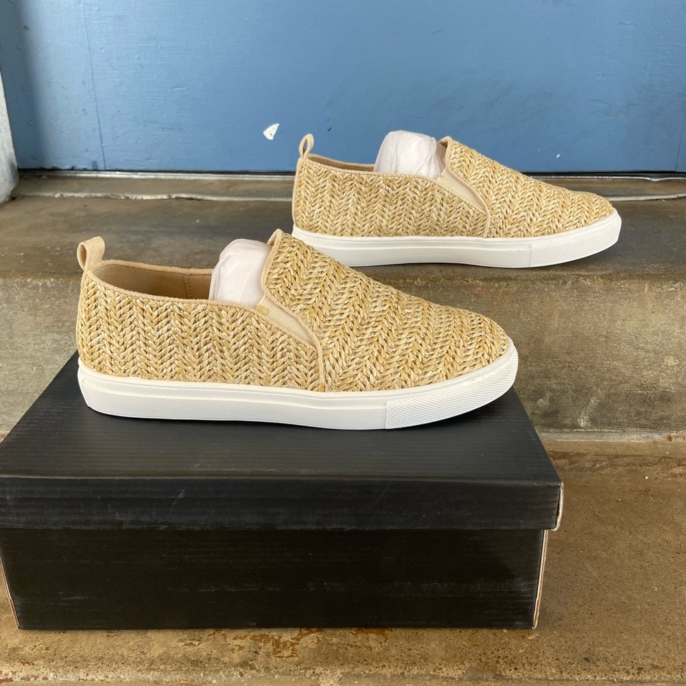 Nicole Miller Tonnille Beige Raffia Slip-On Sneakers